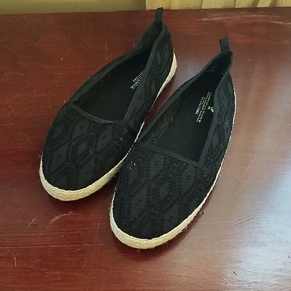 New w/o tags American Eagle Black slip on shoes